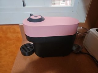 Cafetera Nespresso Vertuo Pop Rosa