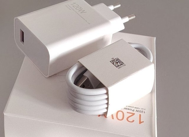 Caricabatterie 120W a ricarica rapida con cavo USB tipo C