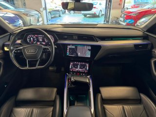 Audi e-tron Advanced 55 quattro