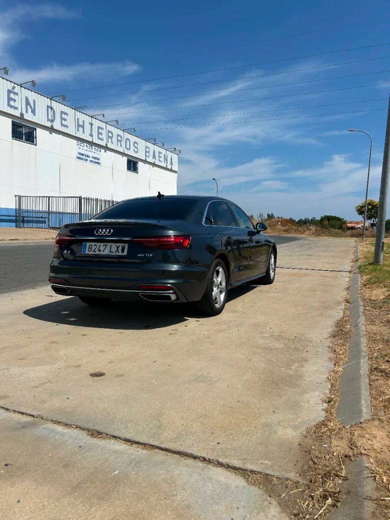 Audi A4 2022 - foto 1