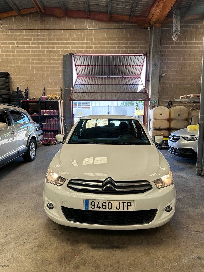 Citroën C-Élysée 1.6 BlueHDi Exclusive 2016, foto 2