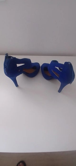 Zapatos de tacón azules