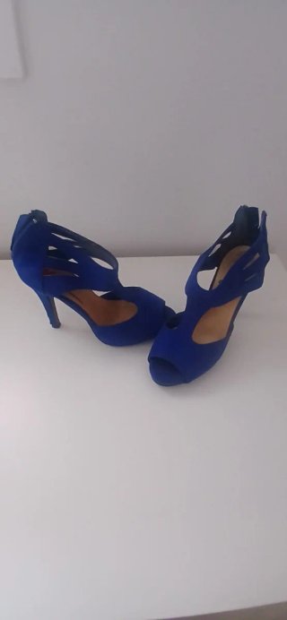 Zapatos de tacón azules