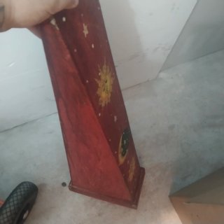 Estantería Pirámide CDs Decorada