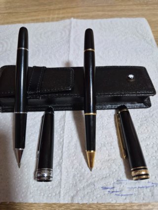 4 BOLÍGRAFOS, Montblanc con Estuches