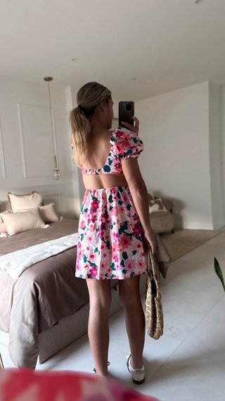 Vestido floral manguitas abullonadas Nuevo