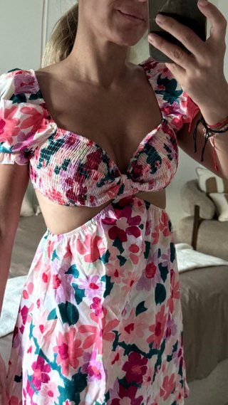 Vestido floral manguitas abullonadas Nuevo