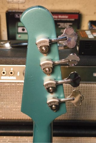 Gibson Thunderbird Non Reverse Pelham Blue Bass