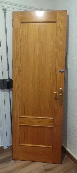 Puertas interiores de madera usadas