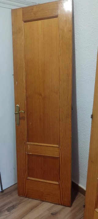 Puertas interiores de madera usadas