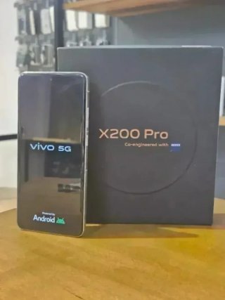 VIVO X200 PRO 512GB TITANIO 16 RAM