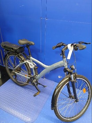 Bicicleta eléctrica trekking doble suspensión Riverside