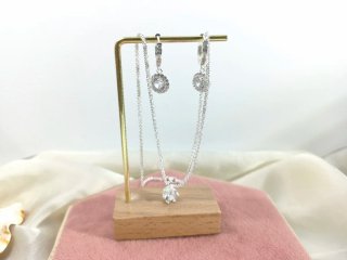 Conjunto Plata Collar y Pendientes Circonitas