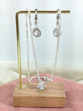 Conjunto Plata Collar y Pendientes Circonitas