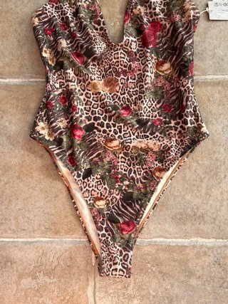 Bañador leopardo floral talla S con etiquetas