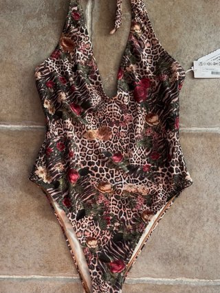 Bañador leopardo floral talla S con etiquetas