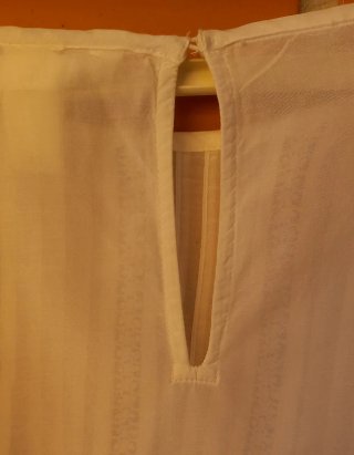 Blusa blanca con encaje