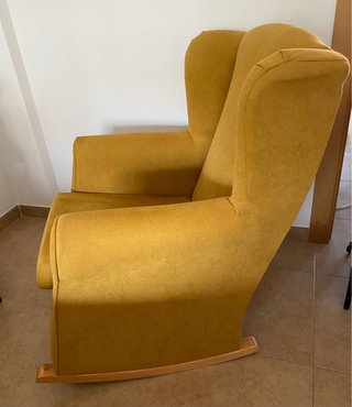 Sillón mecedora lactancia amarillo