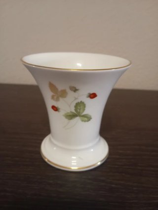 BONITO JARRÓN PEQUEÑO DE PORCELANA, WEDGWOOD