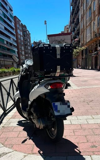 Peugeot Tweet Blanca - Moto Scooter Automática