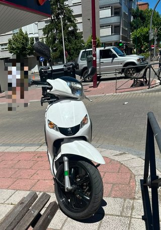 Peugeot Tweet Blanca - Moto Scooter Automática
