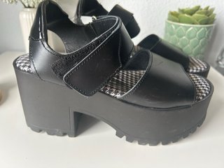 Sandalias Mustang Talla 37 Cuña Alta