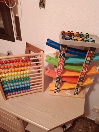 Juguetes Montessori: Ábaco y Pista de Coches