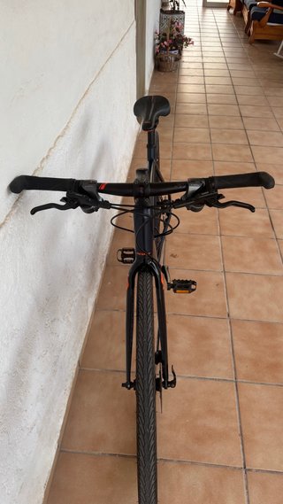 Bicicleta Gravel Negra