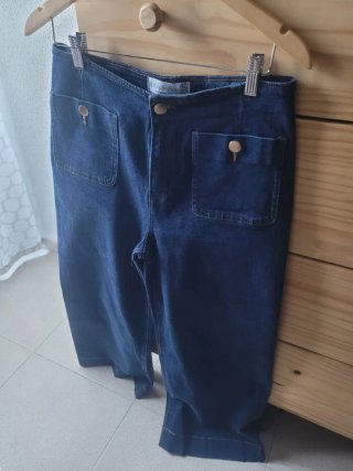 Pantalón vaquero Stradivarius Talla 40