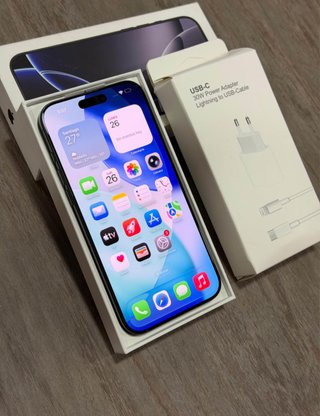iPhone 16 Pro Max Negro