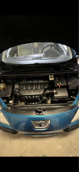 Peugeot 307 CC 2.0 140CV Automático | 112.000 km |