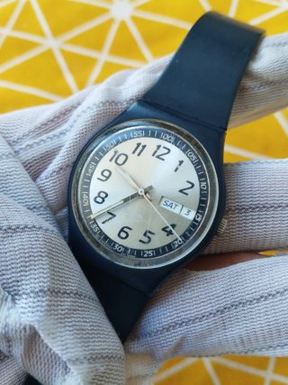RELOOJ SWATCH DE CHICA. A 15 EUROS