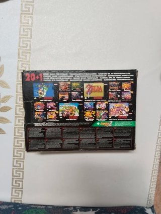 Caja Super Nintendo Classic Mini + 2 Mandos+manual