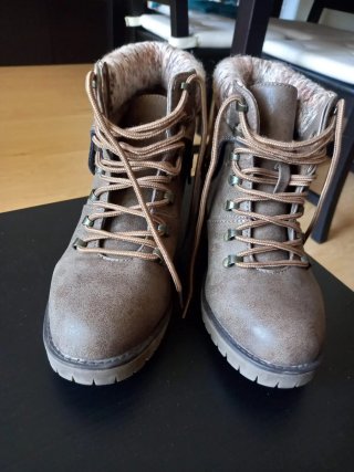Botines de tacón marrones