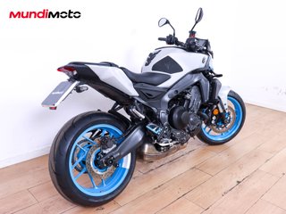 YAMAHA MT 09