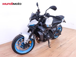 YAMAHA MT 09