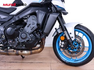 YAMAHA MT 09