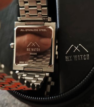 Vendo  MX WATCH, acero inoxidable, esfera negra.