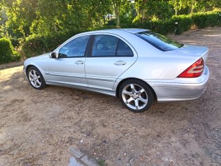 Mercedes-Benz Clase C 2005