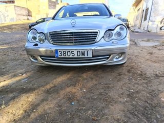 Mercedes-Benz Clase C 2005