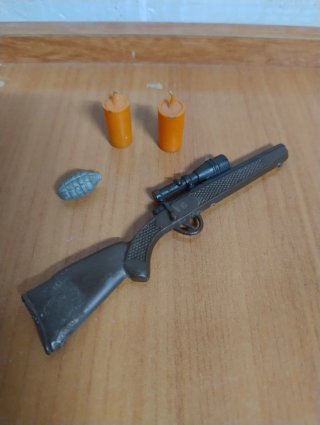 Lote Geyperman: Rifle, Granadas y Dinamita