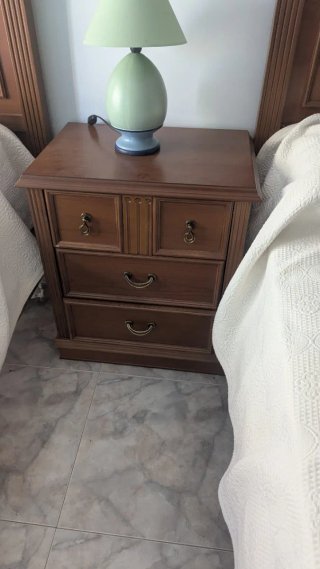 Dormitorio completo madera oscura