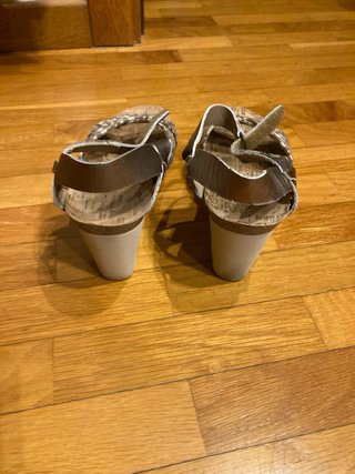 Sandalias DKNY Beige/Oro Talla 39