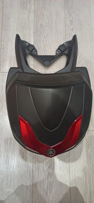 Baúl y Porta-Baúl Yamaha NMAX Negro/Rojo