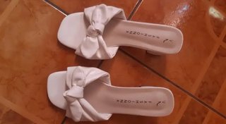 Zapatillas blancas tacón grueso