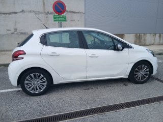 Peugeot 208 2018
