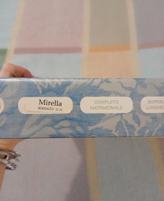 Copriletto matrimoniale beige/rosa