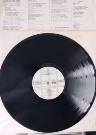 Joan Manuel Serrat. En tránsito. Vinilo LP FIRMADO