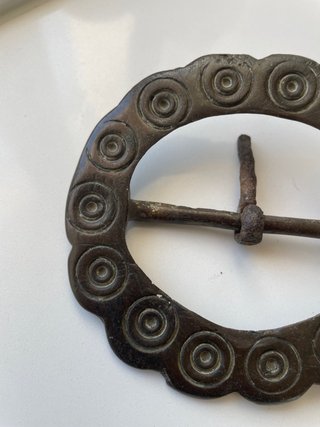Hebilla antigua bronce cencerro