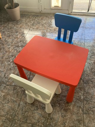 Mesa y 2 Sillas Niños IKEA